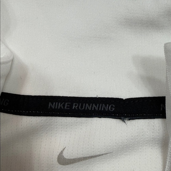 NIKE SWOOSH DRI-FIT 1/4 ZIP RUNNING TOP - Picture 10 of 13
